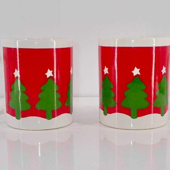 intage Christmas Coffee Mugs Collectibles Red Christmas with Green Trees Sanyei - Picture 2 of 7